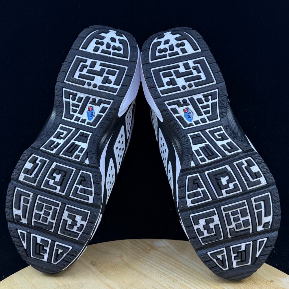 Nike Air Max SNDR Women's Size 11/ Men's Size 9.5 White Black Shoes FZ2068 100 - Picture 9 of 10